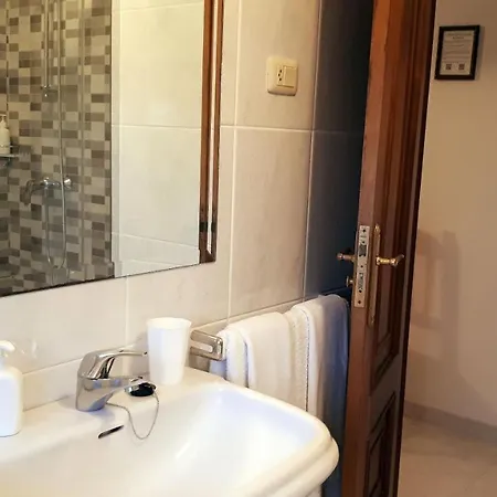 Casa Angelina 게스트하우스 오그로브